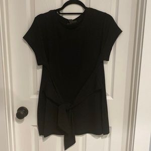 Short-sleeved black maternity tunic blouse